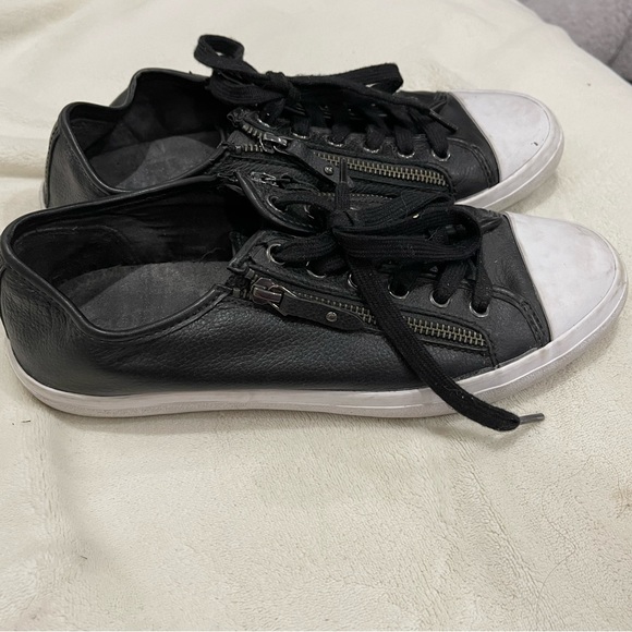 Coach low sneakers double zipper, leather. Size 9.5 - Picture 3 of 7